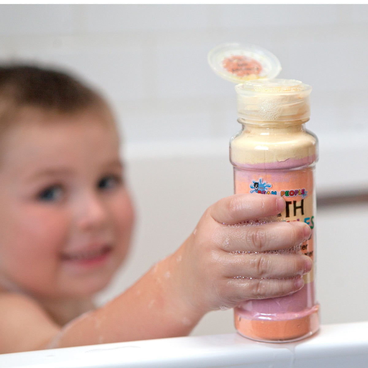 Bath Sprinkles colour play in the bath