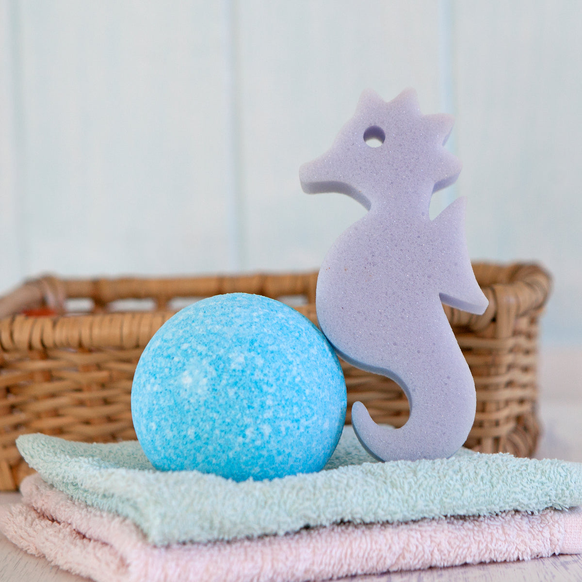 Blue Jumbo Bath Bomb Sprudel with a seahorse sponge toy